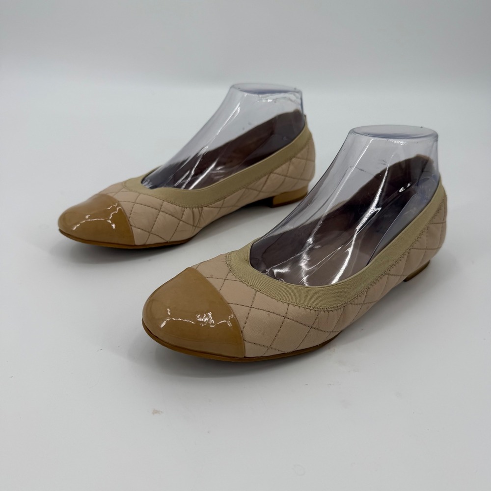 Stuart Weitzman Quilted Leather Cap Toe Ballet Flats Beige Tan PW34859 8M